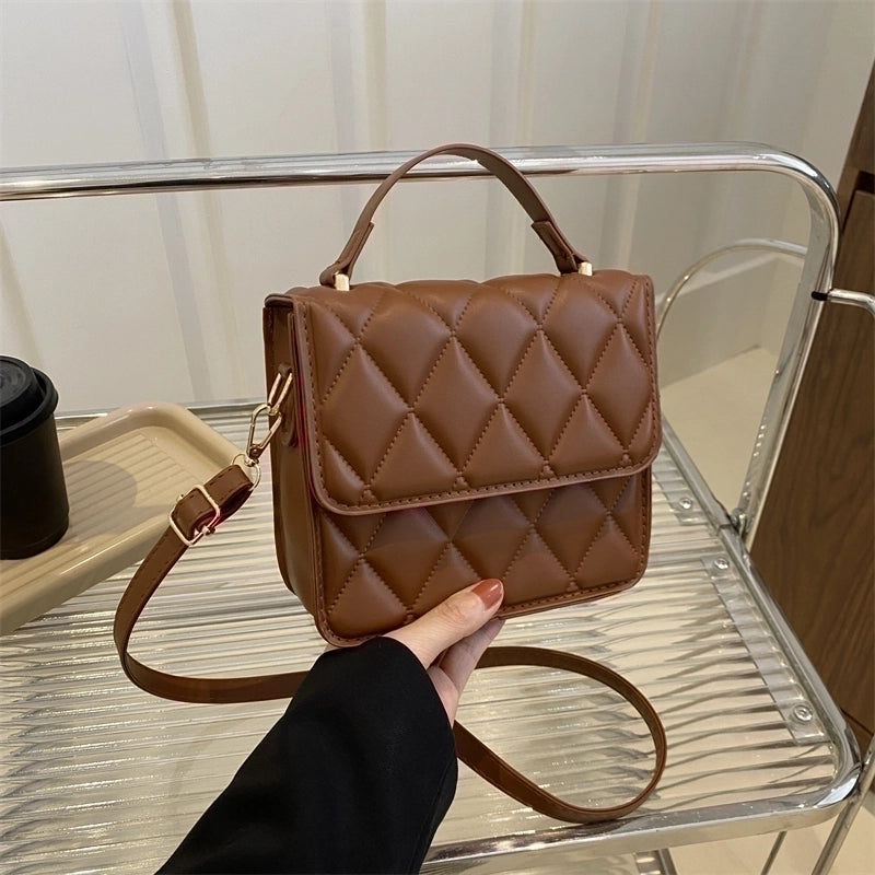Women's Pu Leather Solid Color Classic Style Flip Cover Handbag