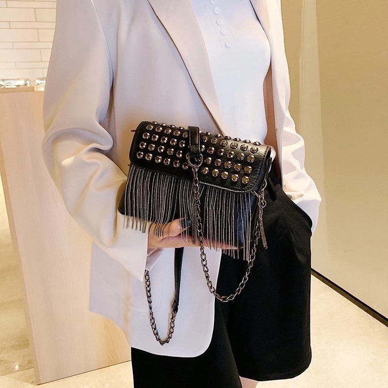 Women's Small All Seasons Pu Leather Solid Color Streetwear Square Magnetic Buckle Shoulder Bag