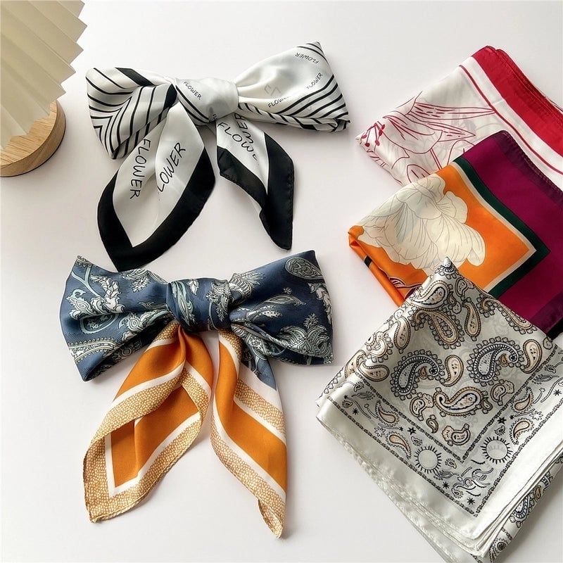 Women's Cartoon Style Cute Minimalist Printing Polyester Printing Silk Scarf
