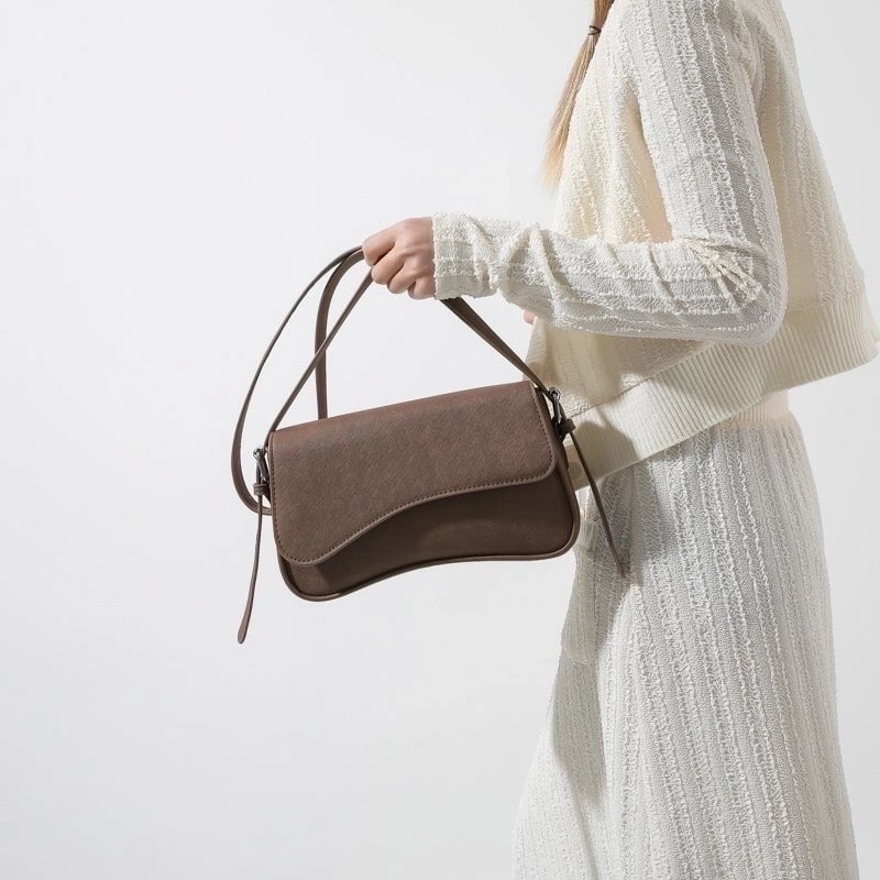 Women's Pu Leather Solid Color Vintage Style Classic Style Sewing Thread Square Flip Cover Crossbody Bag