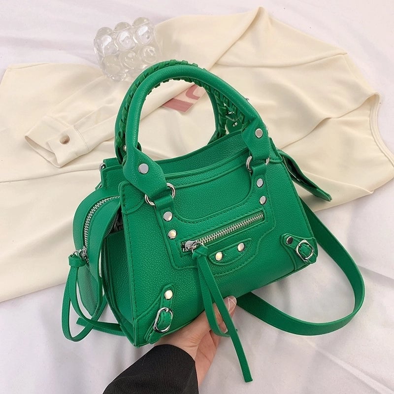 Women's Medium All Seasons Pu Leather Solid Color Fashion Square Zipper Handbag
