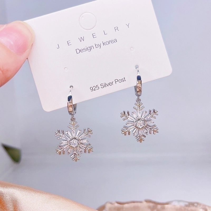 Fashion Christmas Tree Snowflake Copper Plating Inlay Zircon Ear Studs 1 Pair