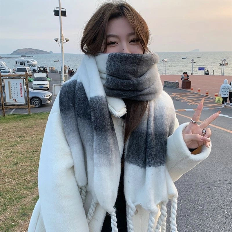 Winter New Gradient Scarf Women's Fashion Contrast Thick Warm Scarf Simple Large Shawl