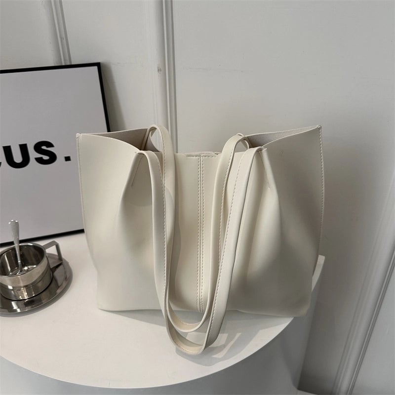 Women's Pu Leather Solid Color Classic Style Magnetic Buckle Shoulder Bag