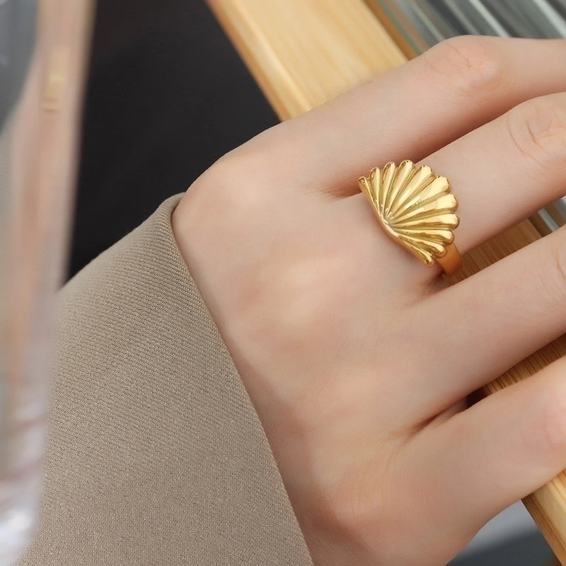 Casual Classic Style Shell Titanium Steel 18K Gold Plated Plating Rings
