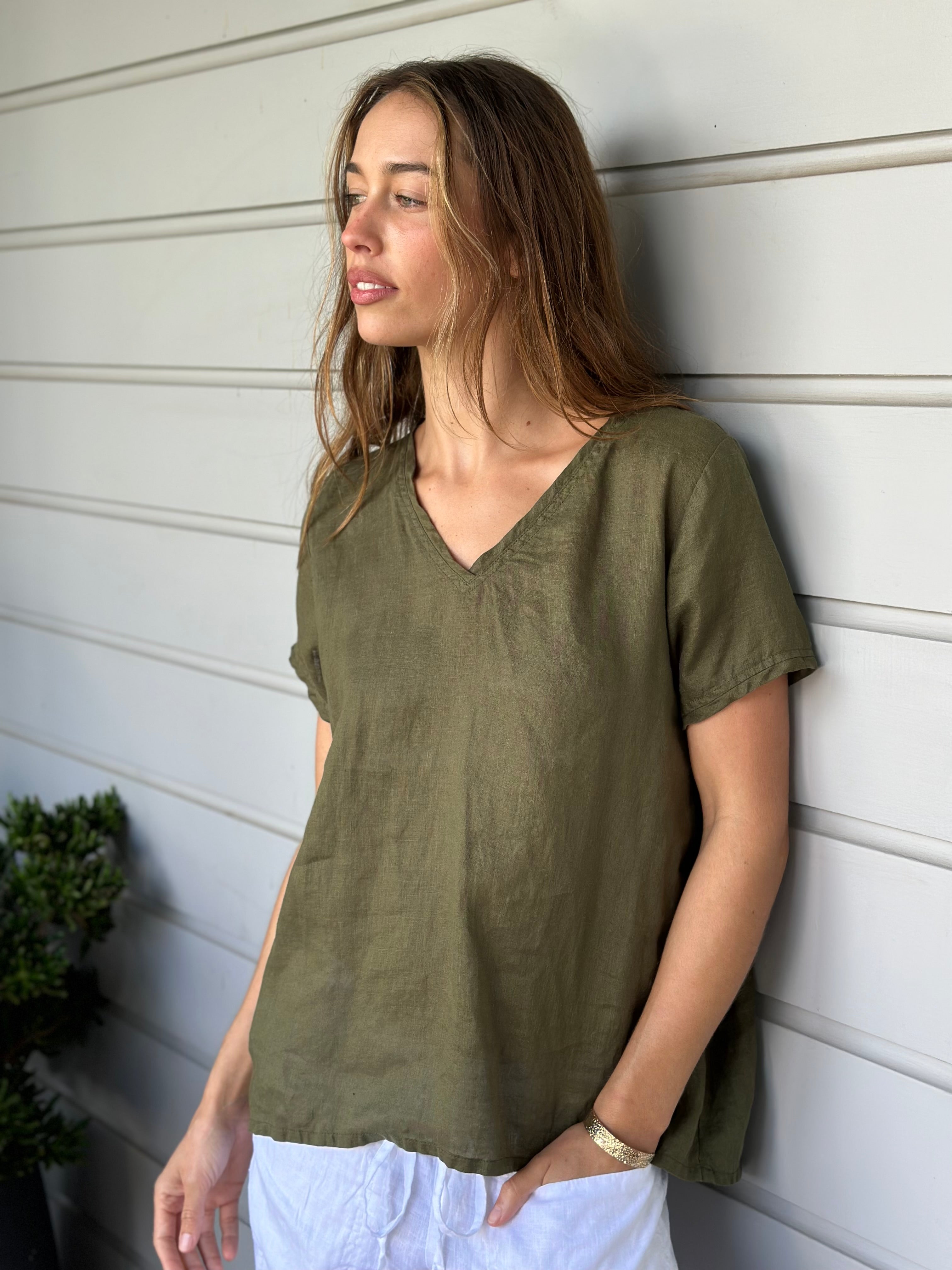 ellie v neck top - army linen