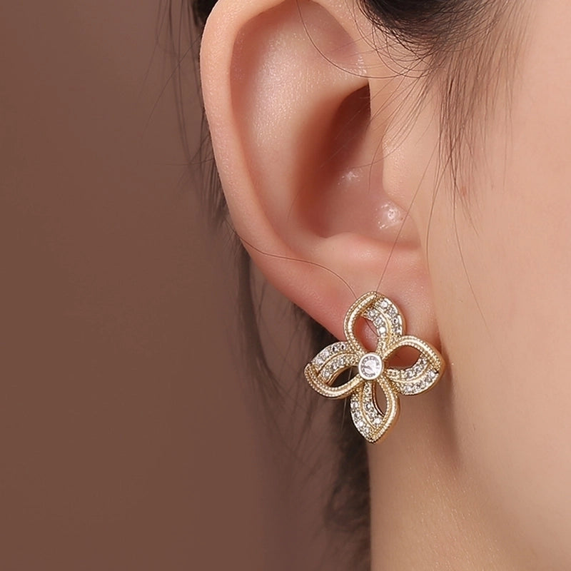 1 Pair Elegant Lady Star Heart Shape Butterfly Plating Inlay Copper Artificial Diamond Ear Studs