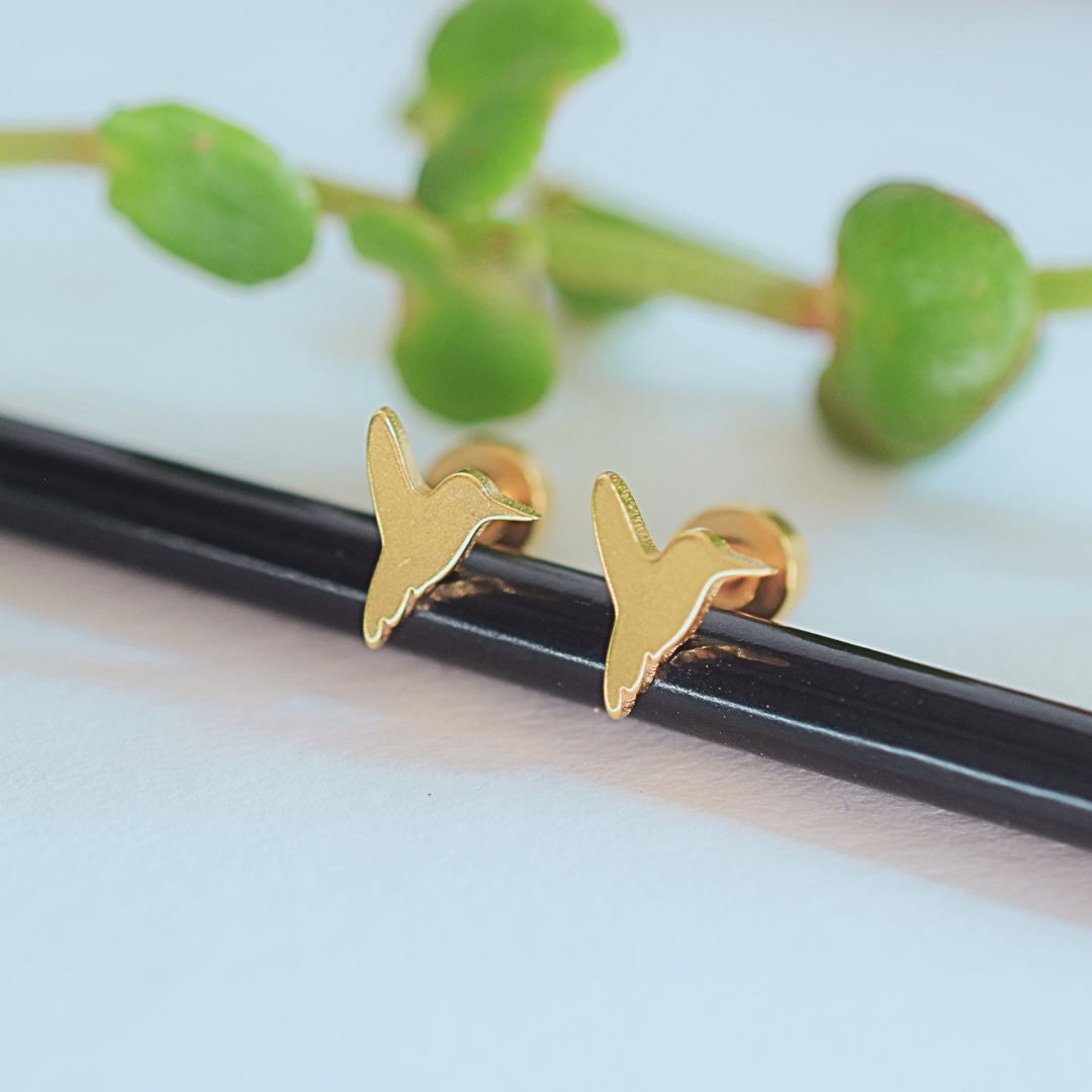 Baby hummingbird studs - Gold