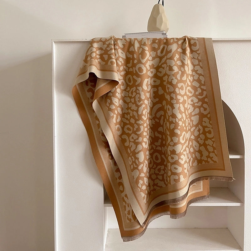 Unisex Minimalist Leopard Imitation Cashmere Scarf