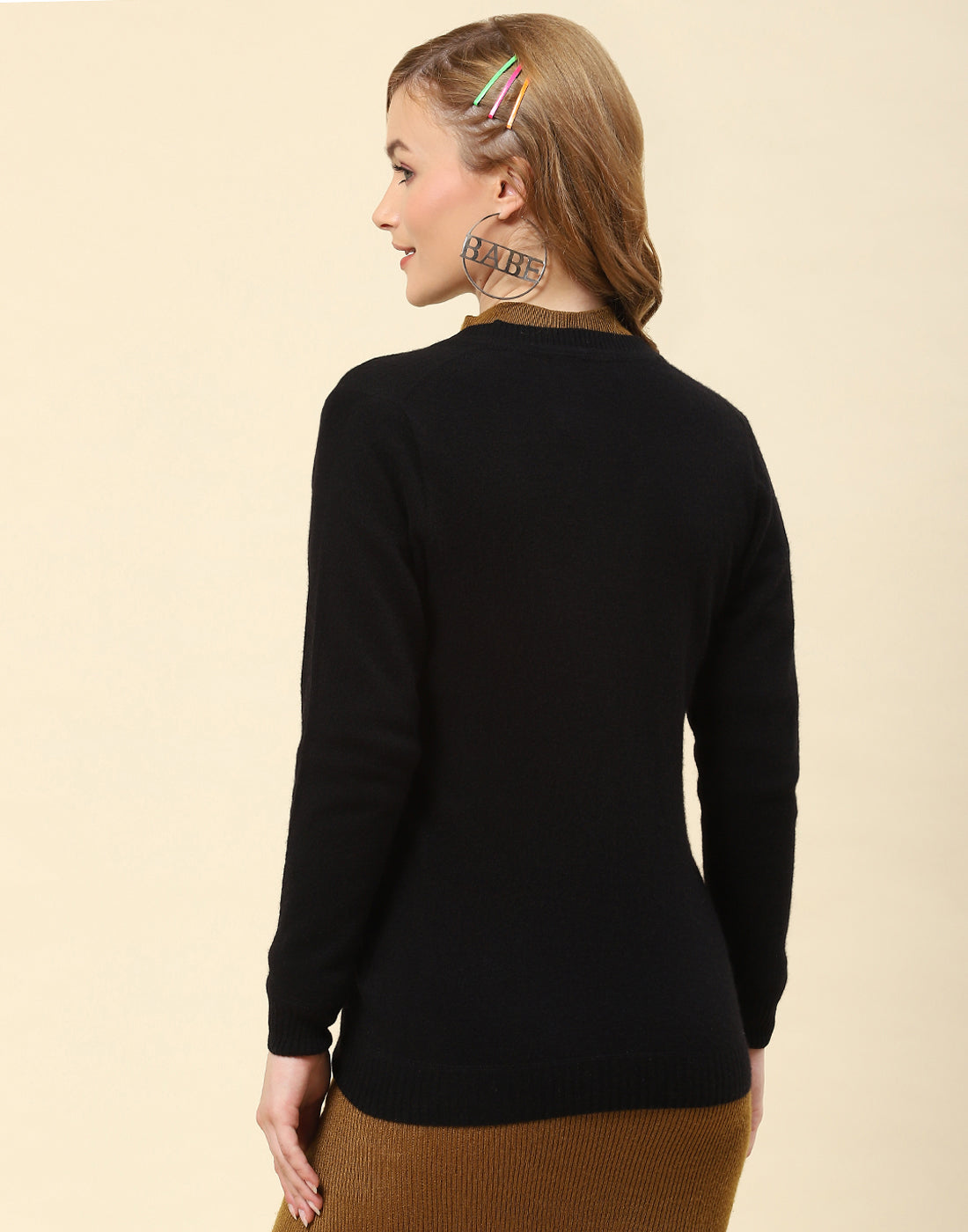 Women Black Solid V Neck Full Sleeve Cardigan