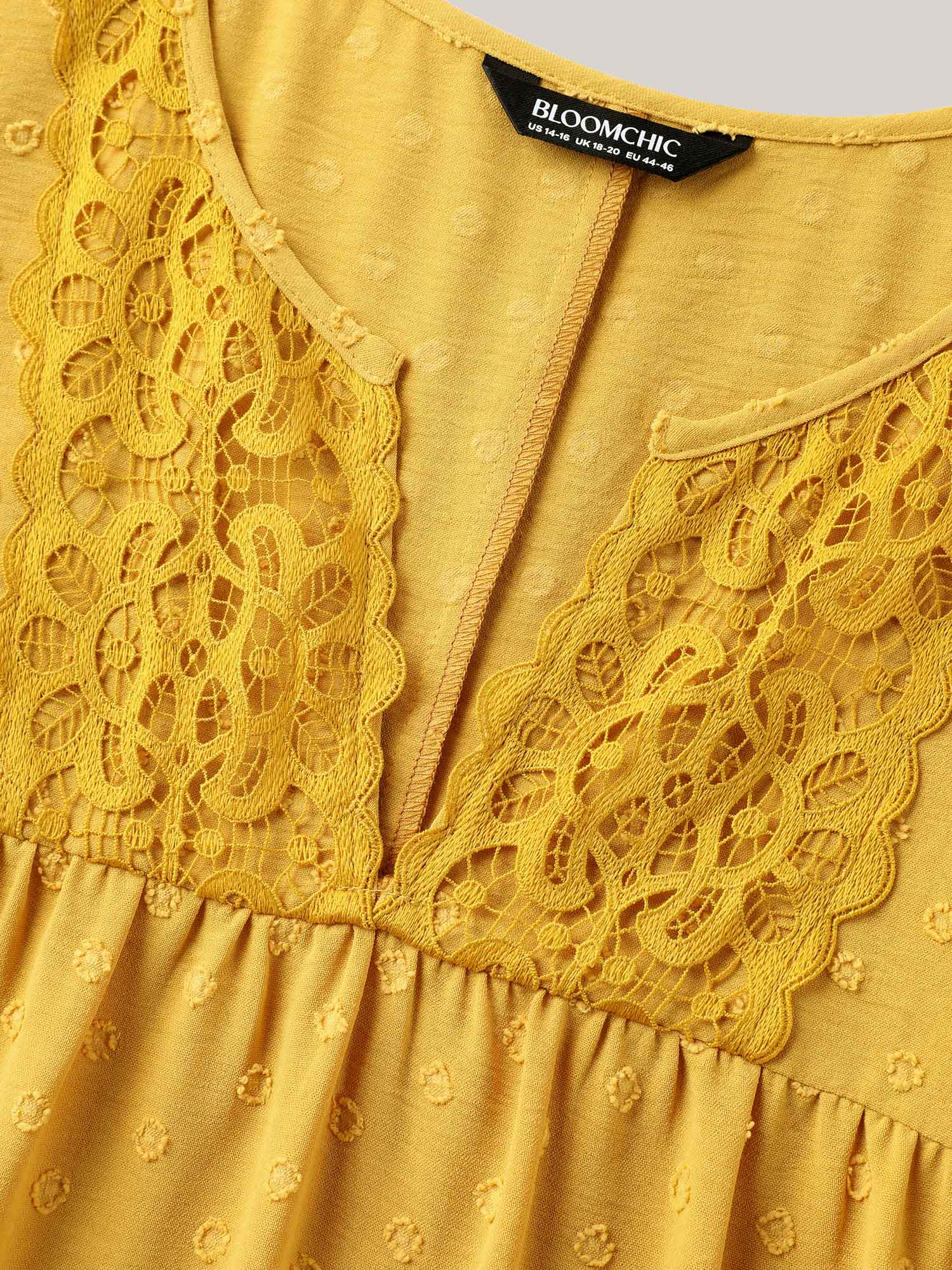 Textured Cut-Out Lace Pockets Midi Dress