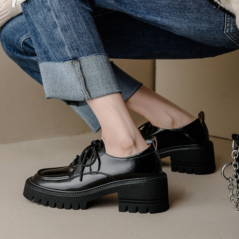 British Style Chunky Block Heel Derby Shoes Lace-Up Casual Oxford Shoes in Black/Beige