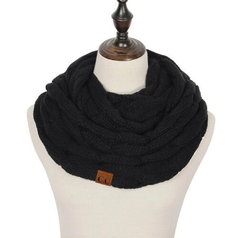 Women's Streetwear Solid Color Knit Scarf
