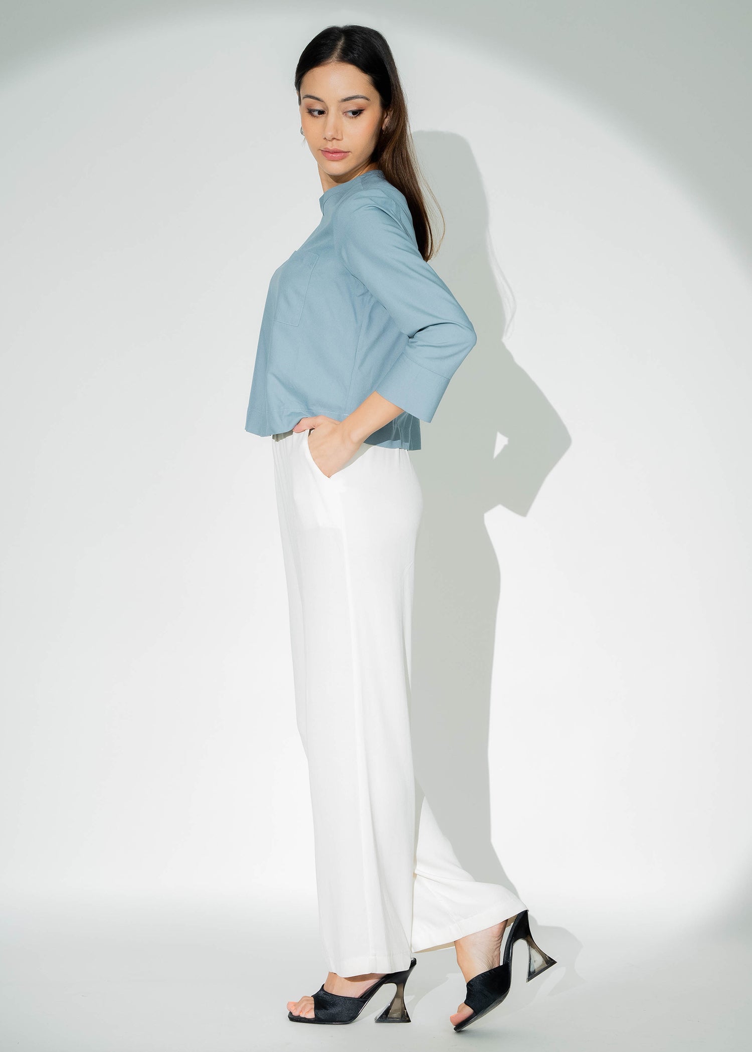 Basic round neck blouse with front pocket