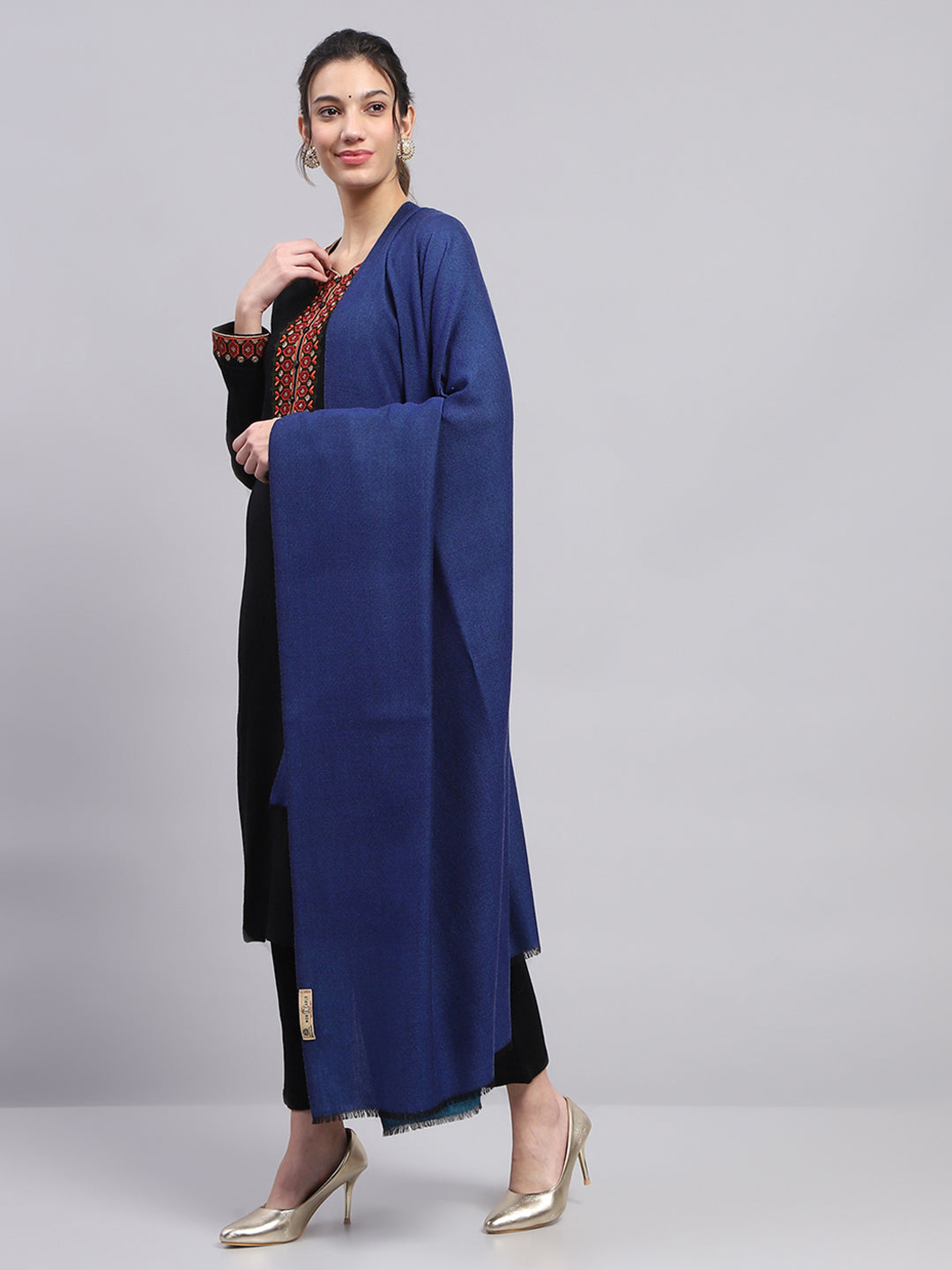 Women Blue Solid Reversible Shawl