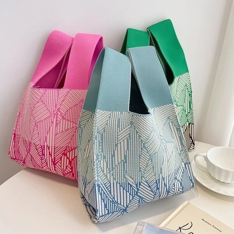 Women's Medium All Seasons Polyester Knit Vintage Style Handbag