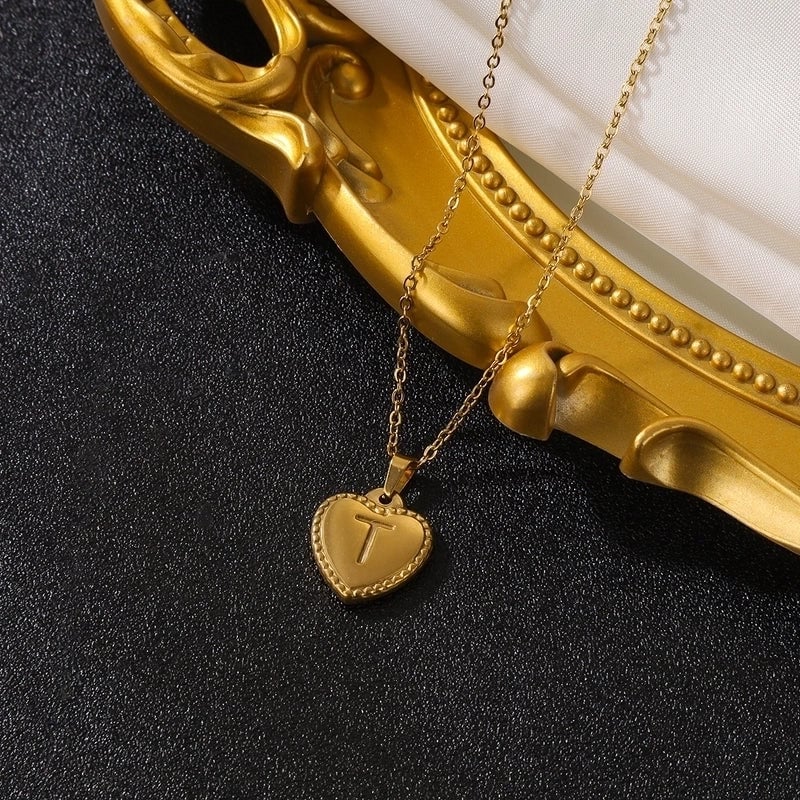Vintage Style Minimalist Heart Shape Stainless Steel 18K Gold Plated Pendant Necklace
