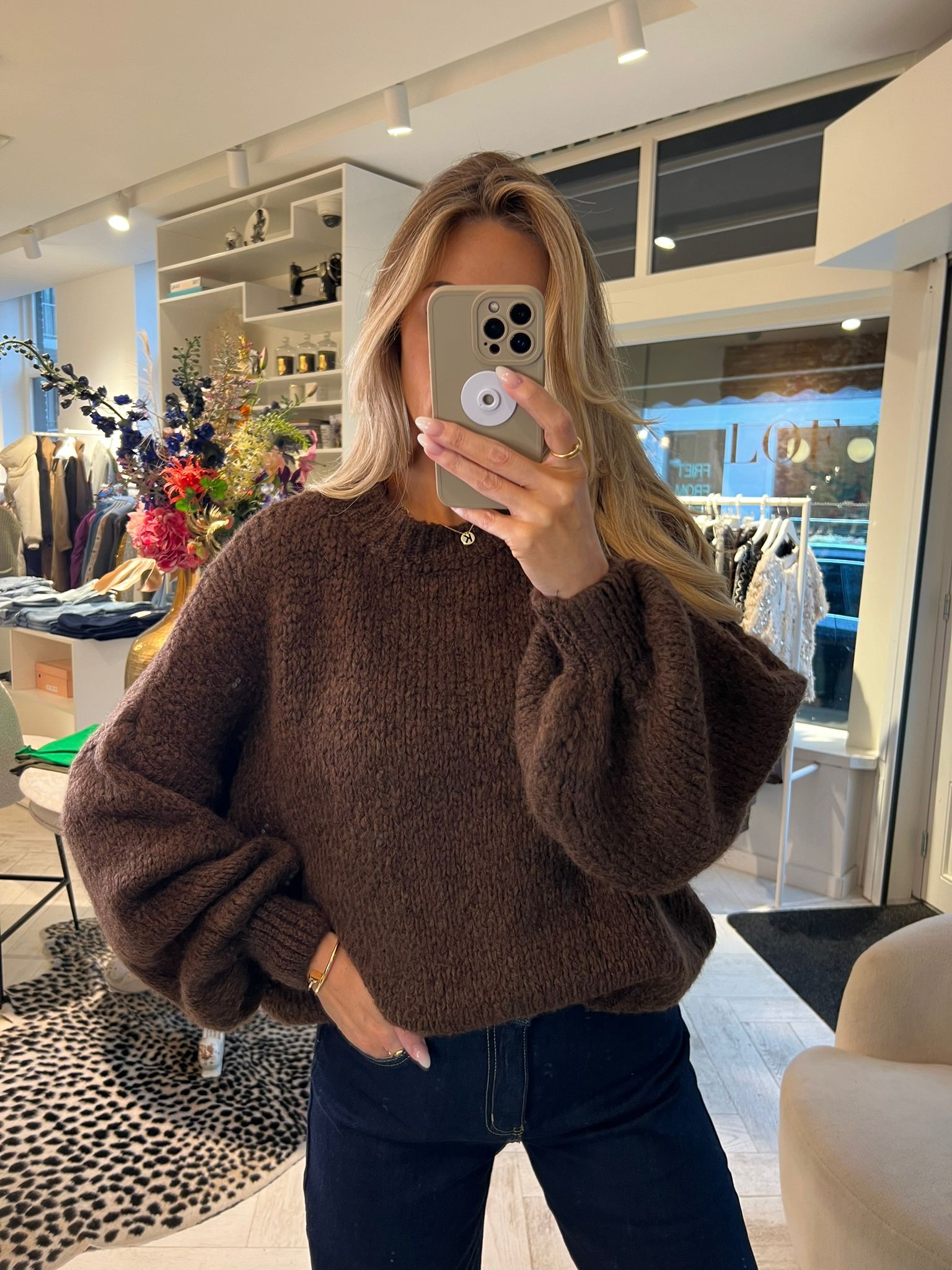 Kiki sweater long sleeve choco