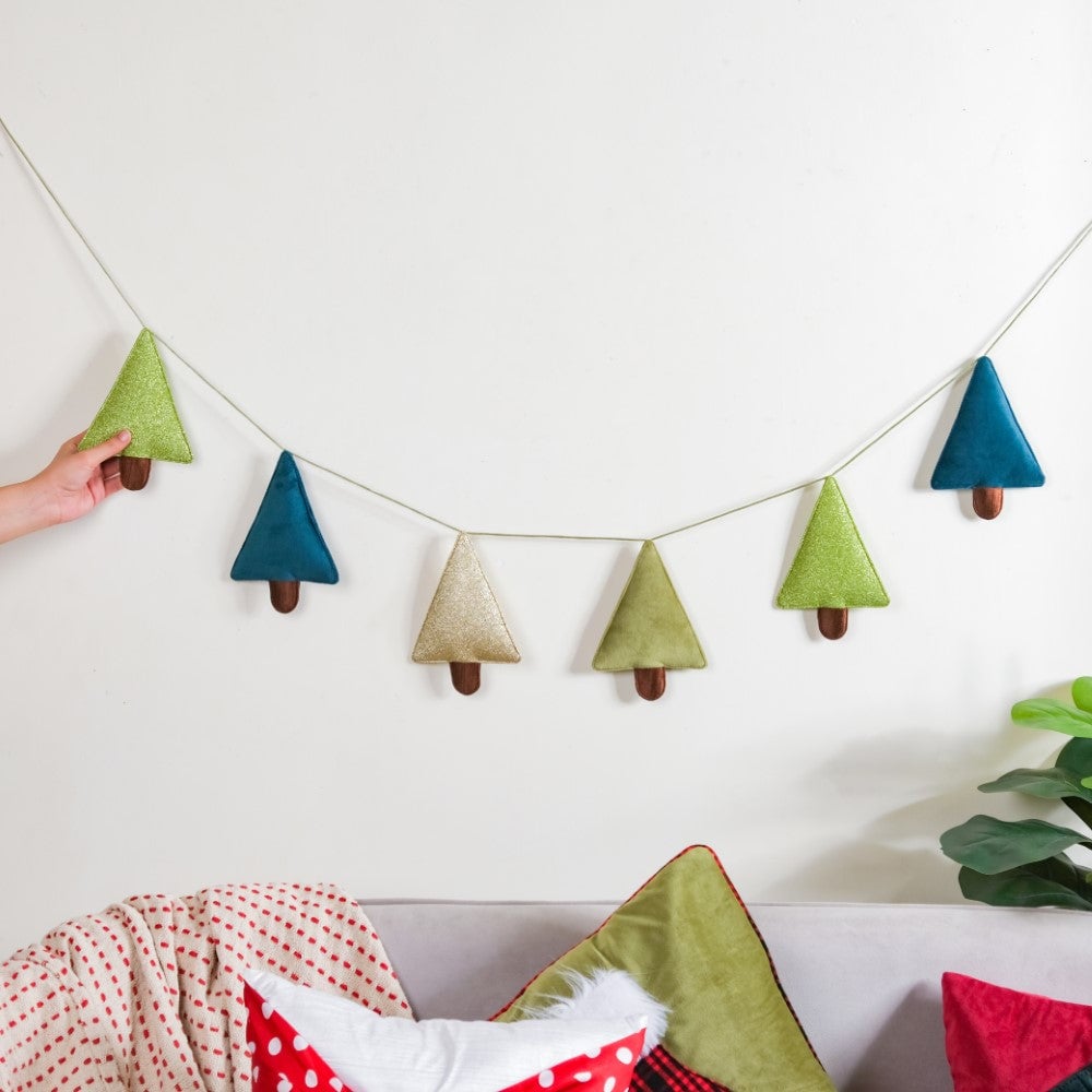 Christmas Trees Bunting 98 Inch