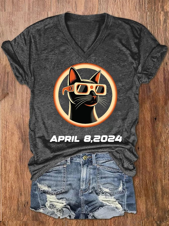 Women's Total Solar Eclipse April 8 2024 Black Cat Casual V-Neck Tee