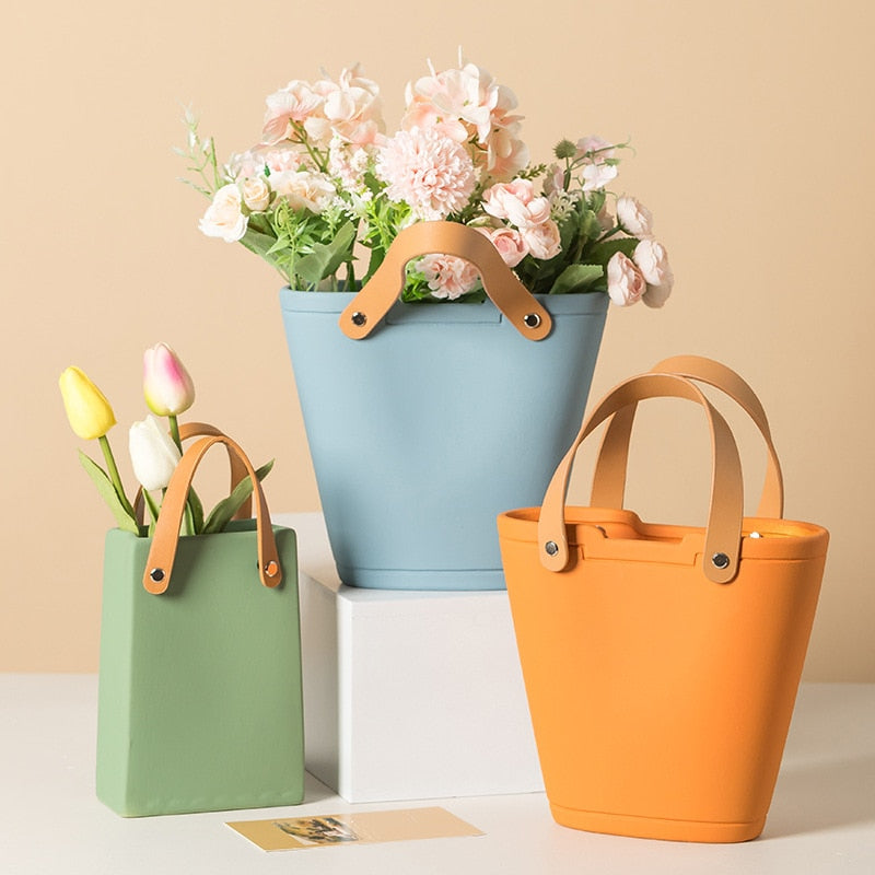 Garden Essentials Handbag Vase
