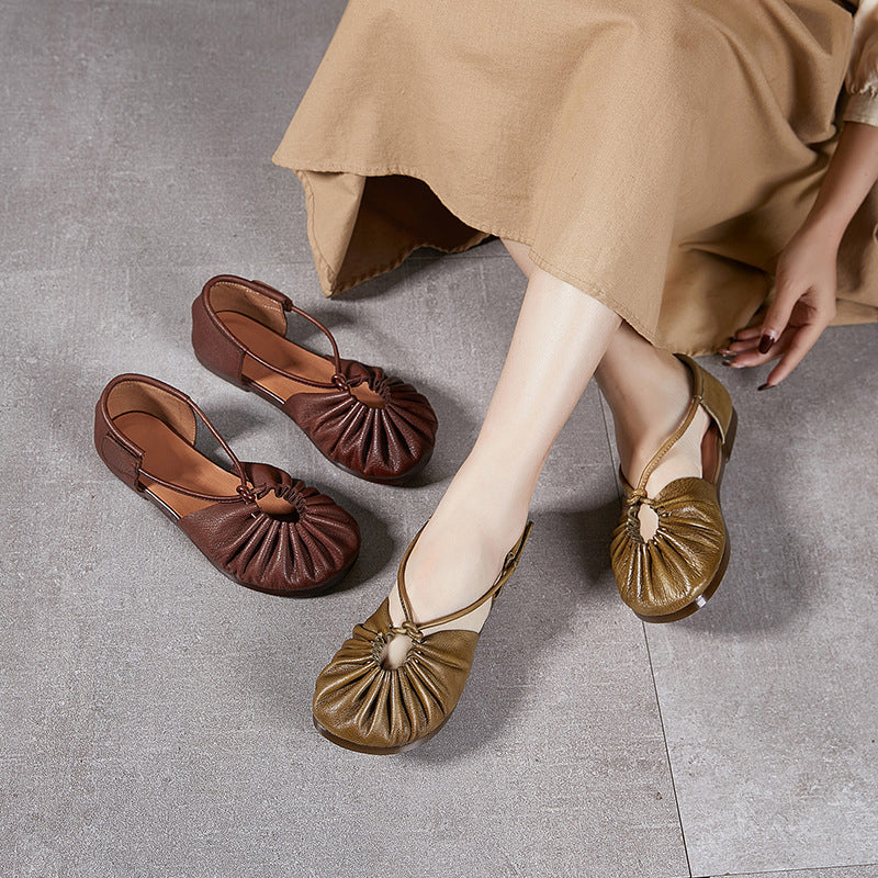 Soft Leather Flat Sandals Wrinkled Closed Toe X-Strap Casual Shoes with Velcro Design in Coffee1/Coffee2/Grey/Khaki