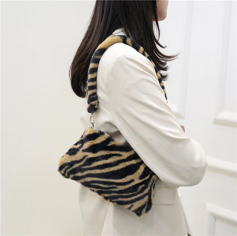Small Plush Streetwear Square Bag