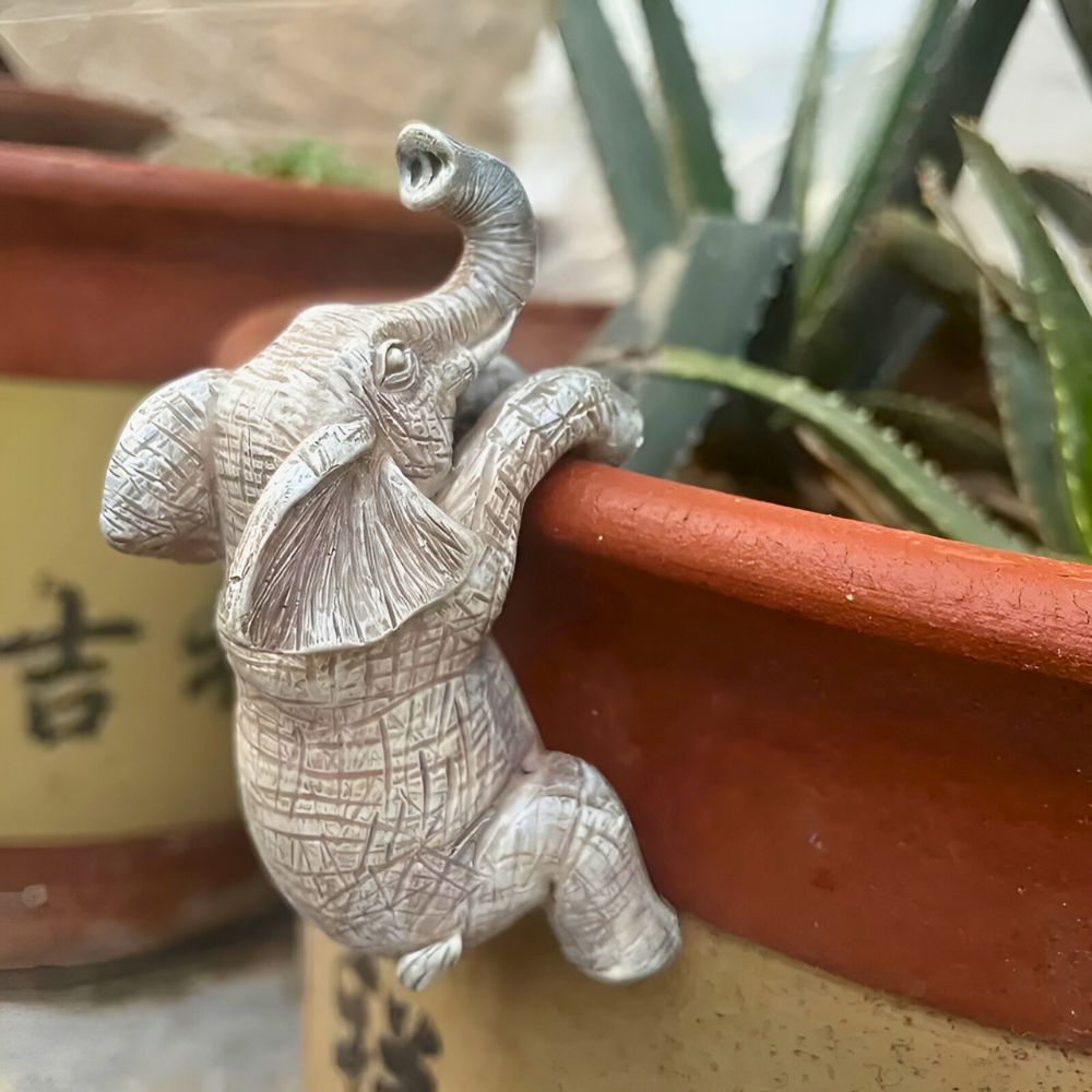 Unique Elephant Climbing?Sculpture