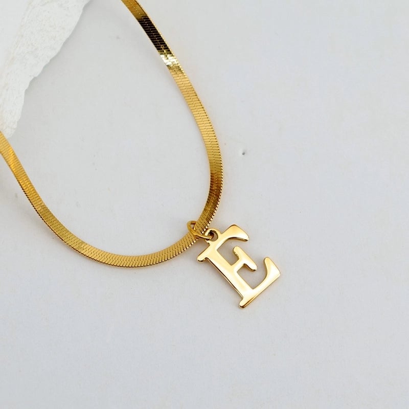 304 Stainless Steel 18K Gold Plated Luxurious Commute Letter Pendant Necklace