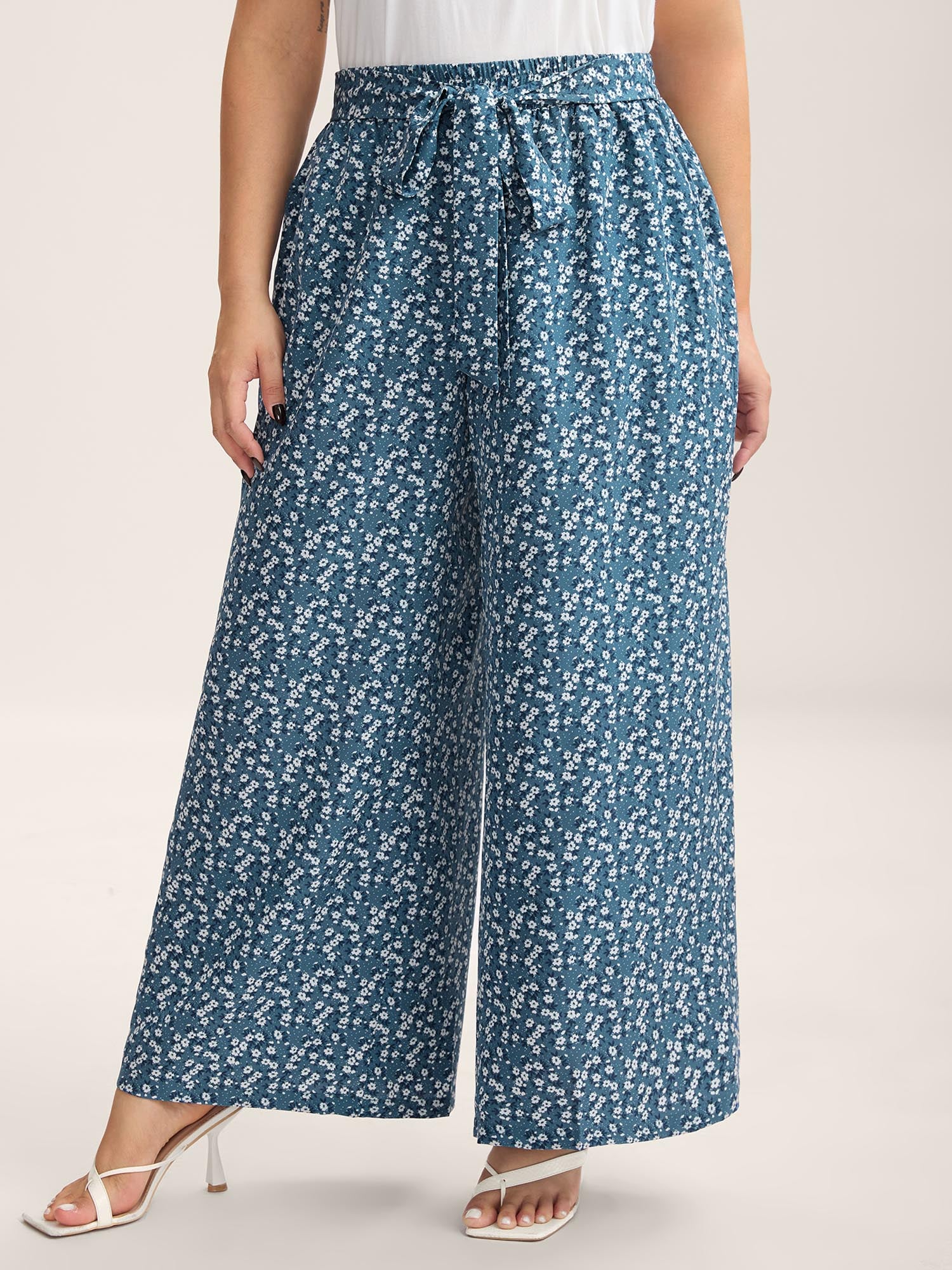 Floral Print Belted Wide-Leg Pants
