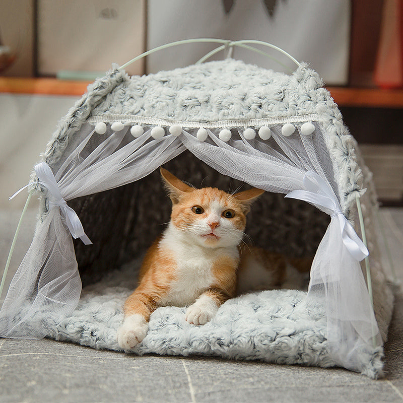 Semi-enclosed bed for pets