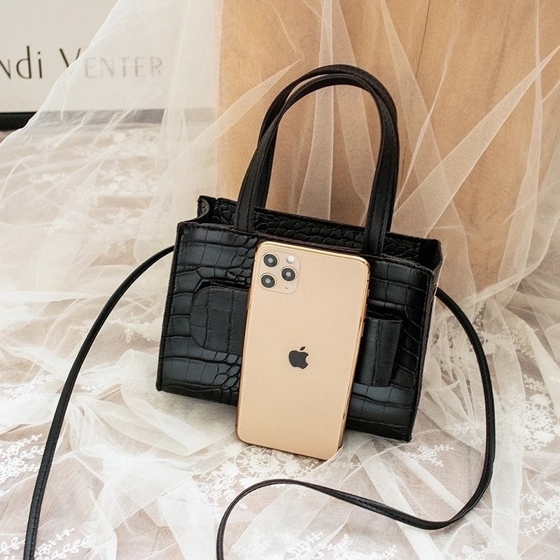 Women's All Seasons Pu Leather Solid Color Streetwear Square Zipper Square Bag