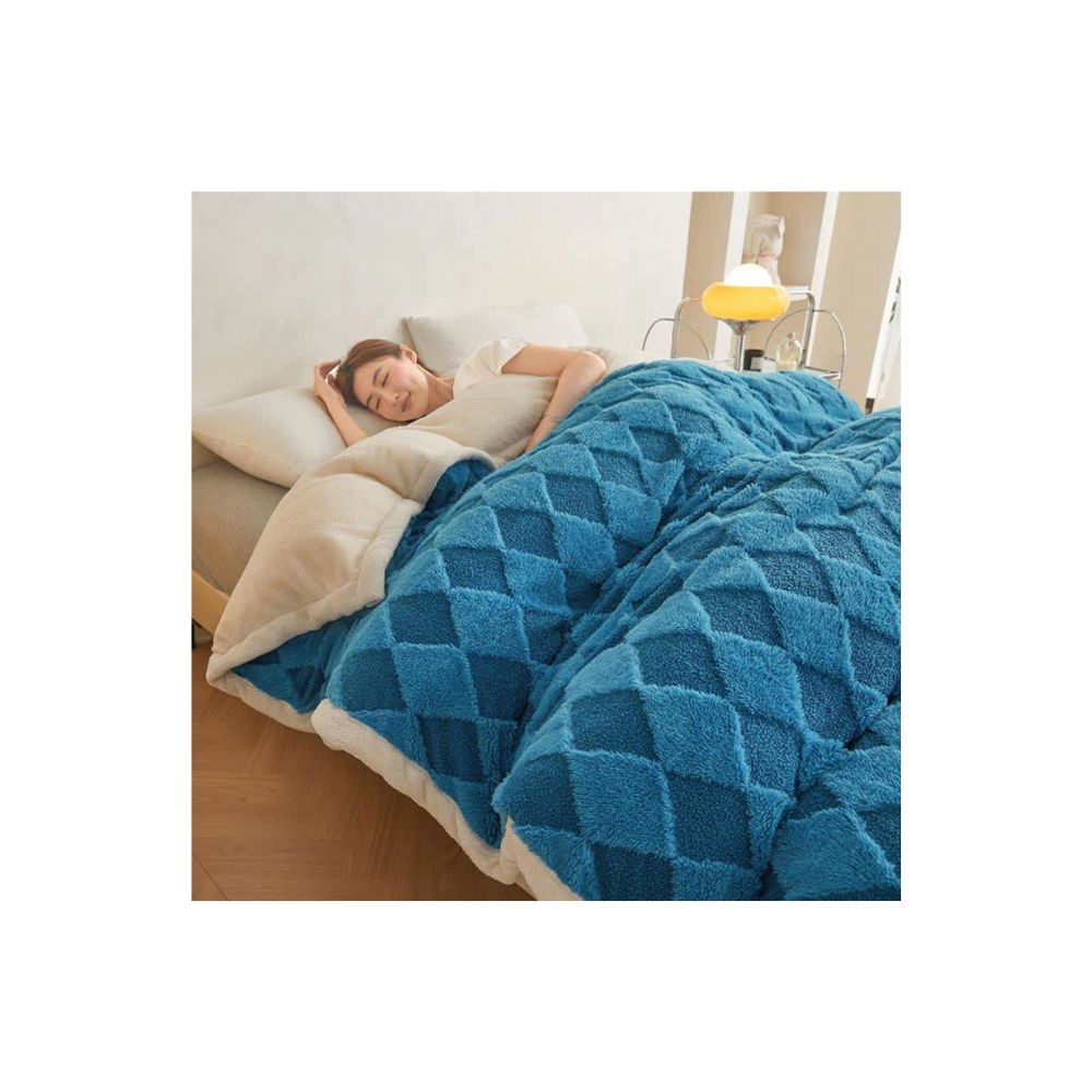 Soft Diamond Pattern Comfort Blanket