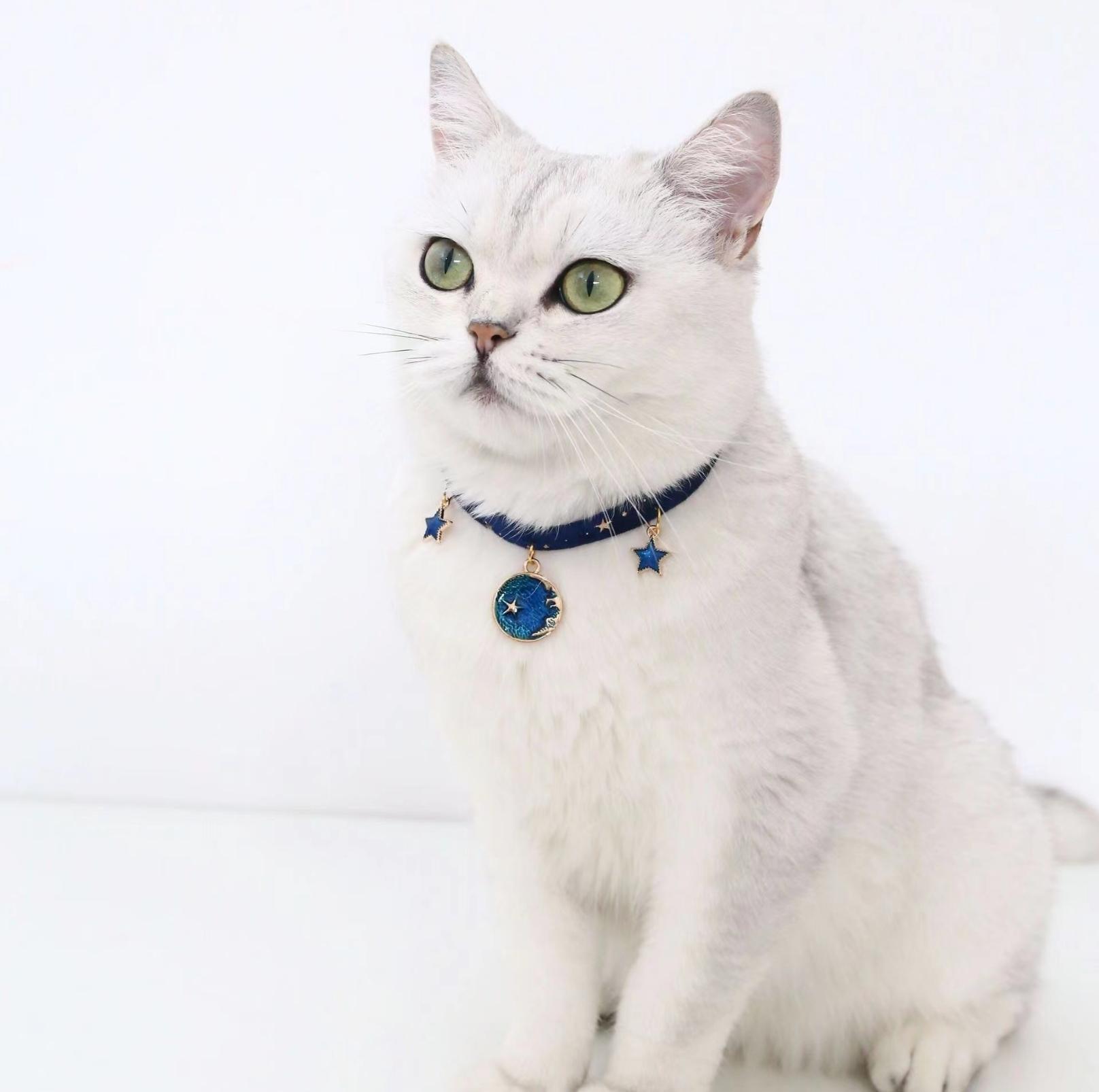 Velvet Adjustable Pet Collar With Bronzing Pendants