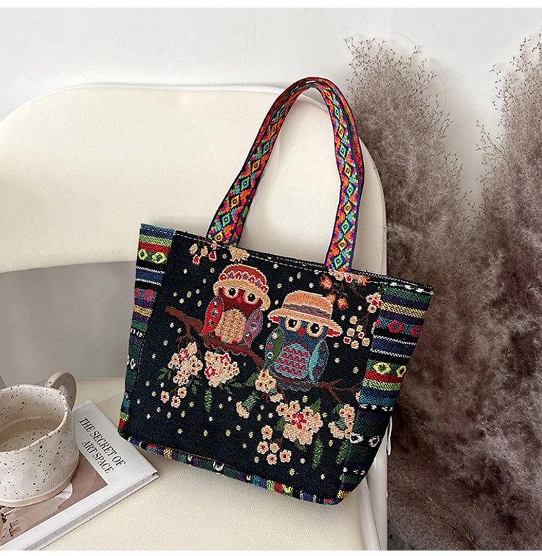 Women's Medium Canvas Animal Vacation Ethnic Style Square Zipper Tote Bag