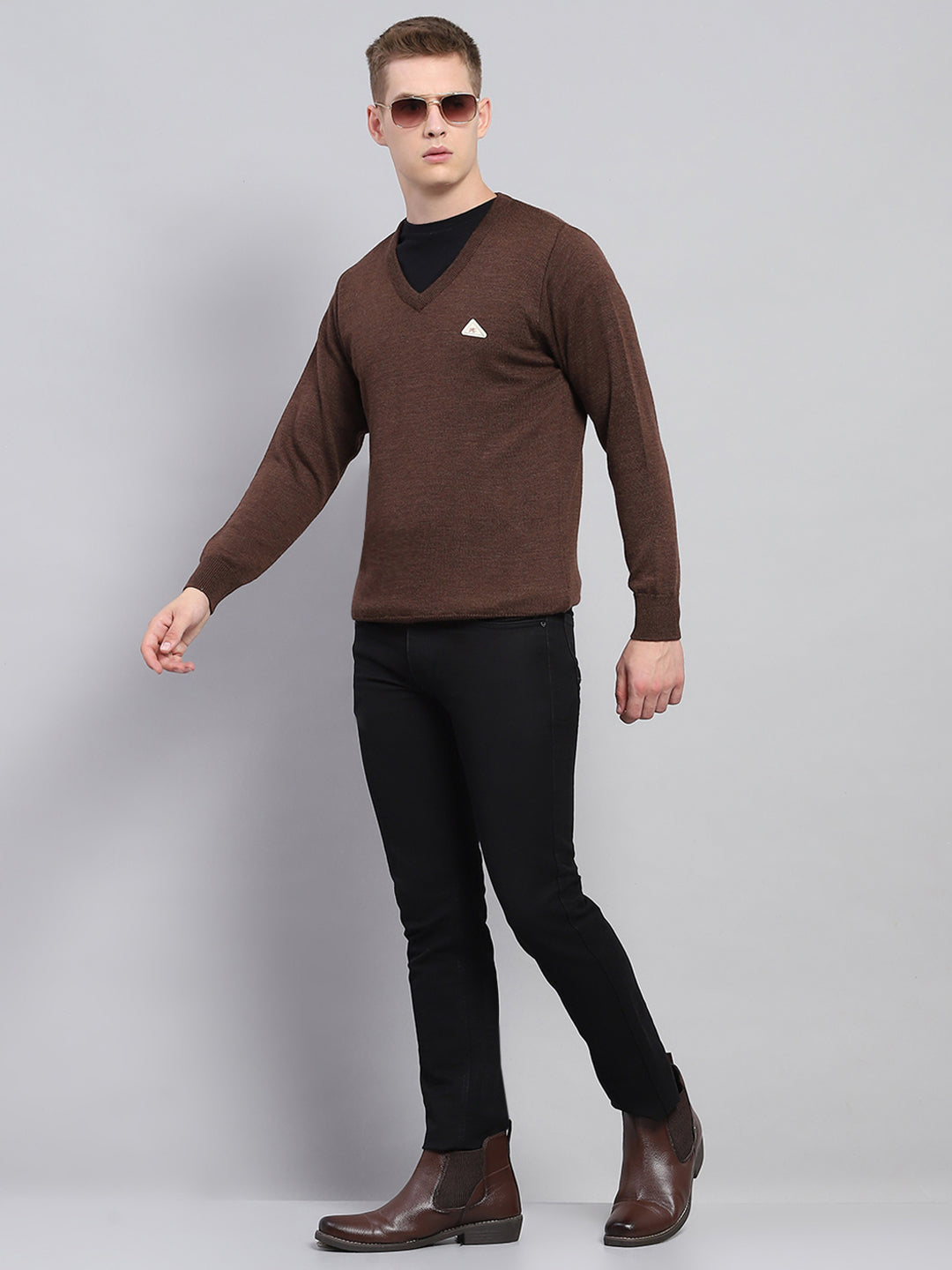 Men Brown Solid V Neck Full Sleeve Pullover