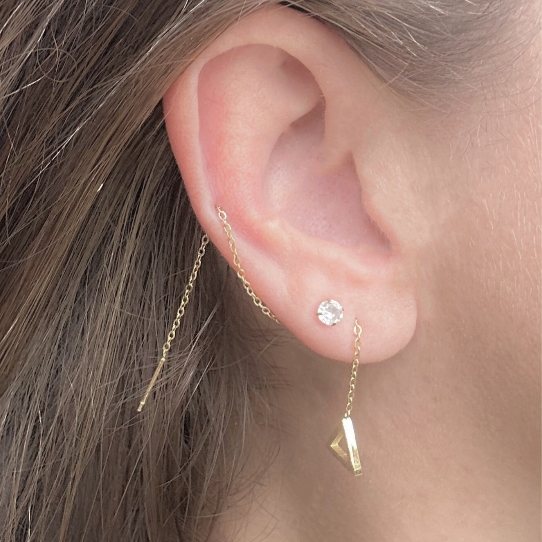 Thread through triangle chained stud - Gold