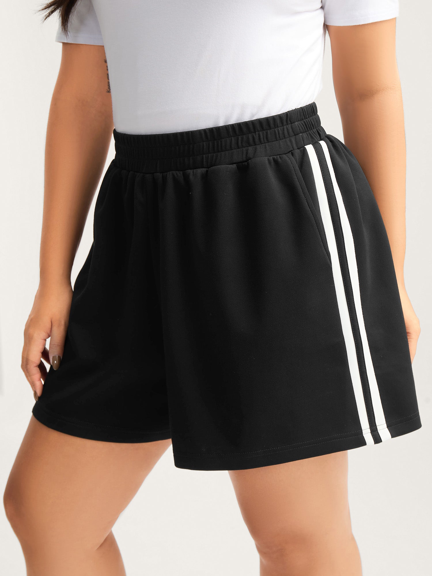 Side Drawstring Straight-Leg Shorts
