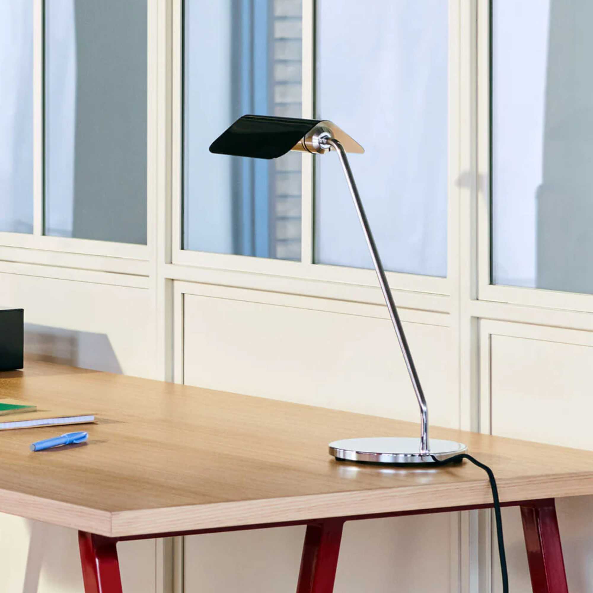 Apex Desk Lamp
