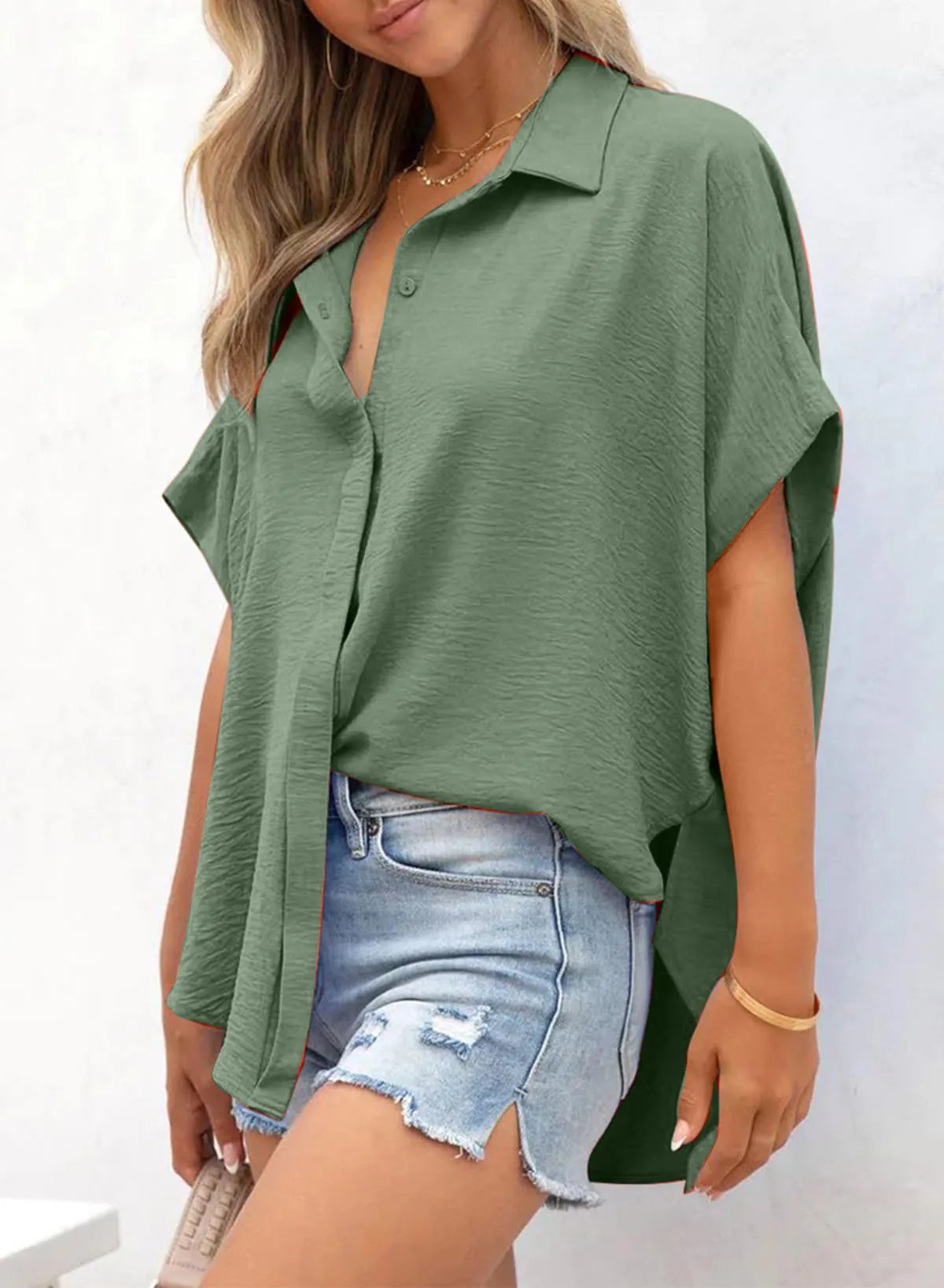 💥Hot Sale 49% Off🍃Women's Casual Button Short Sleeve Slit Hem Shirt Solid Color Tops