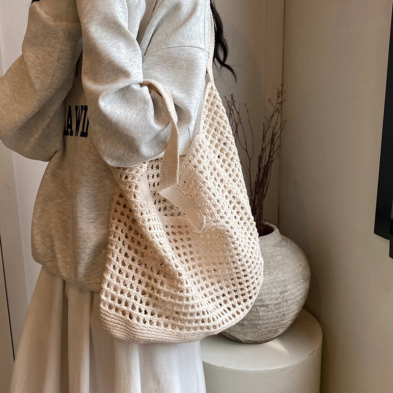 Women's Medium Knit Solid Color Basic Classic Style Hollow Square Open Shoulder Bag