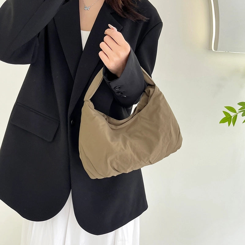 Women's Medium Cotton Solid Color Basic Classic Style Sewing Thread Dumpling Shape Magnetic Buckle Handbag