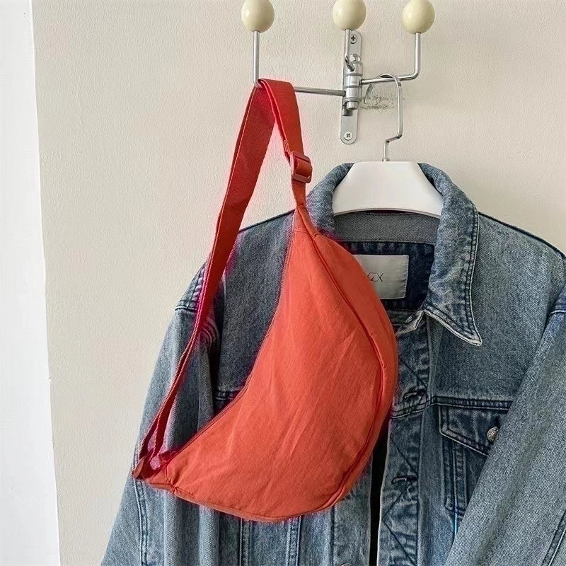 Unisex Nylon Solid Color Basic Sports Dumpling Shape Zipper Fanny Pack