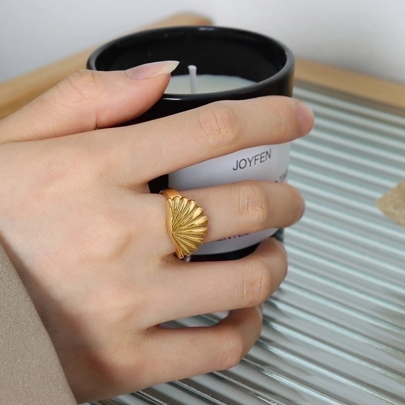 Casual Classic Style Shell Titanium Steel 18K Gold Plated Plating Rings