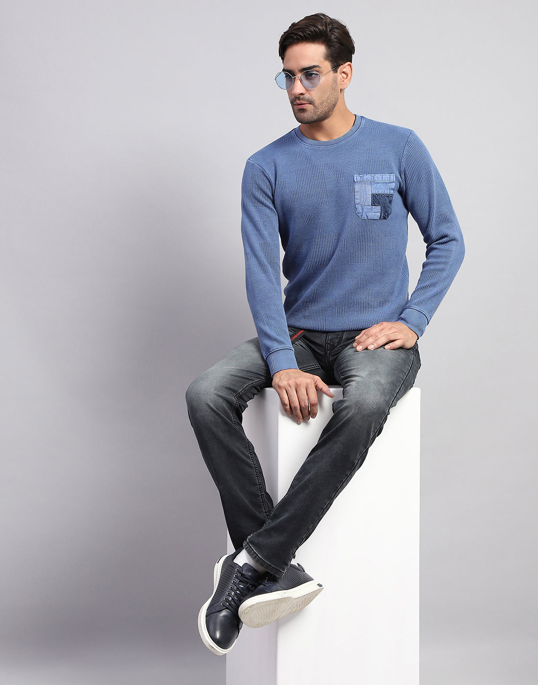 Men Blue Solid Round Neck Full Sleeve Winter T-Shirt