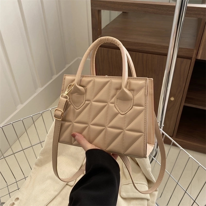 Women's Pu Leather Solid Color Elegant Square Zipper Handbag