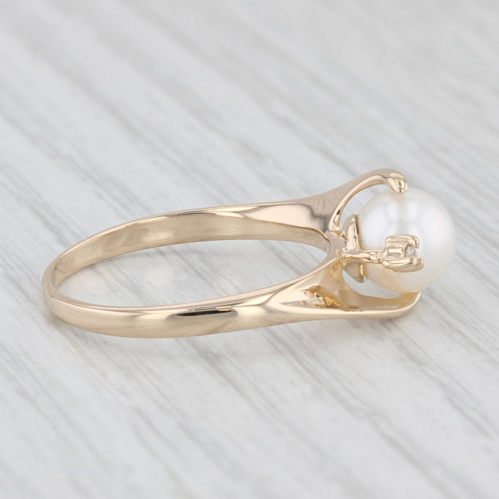0.20ctw Cultured Pearl and Diamond 14K Yellow Gold Ring