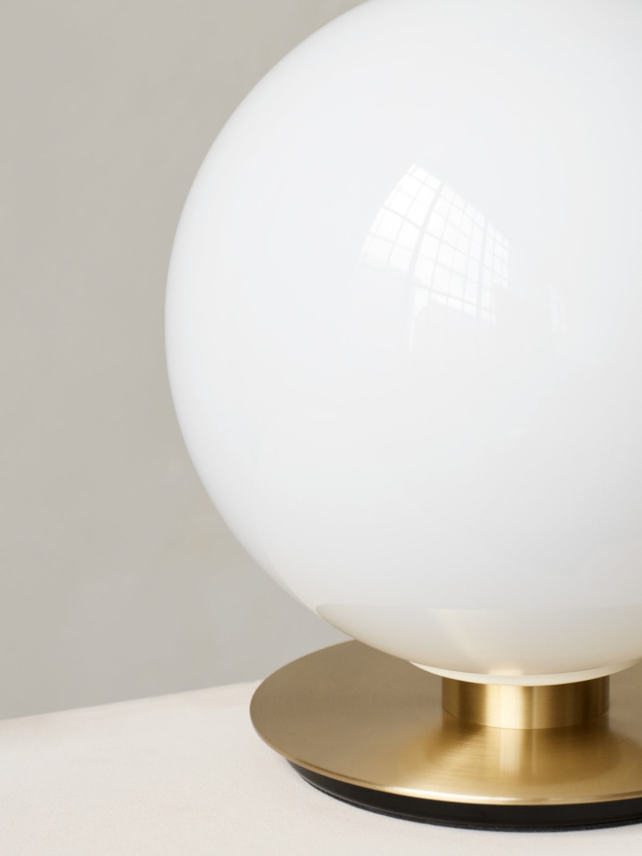 TR Bulb. Ceiling/Wall Lamp