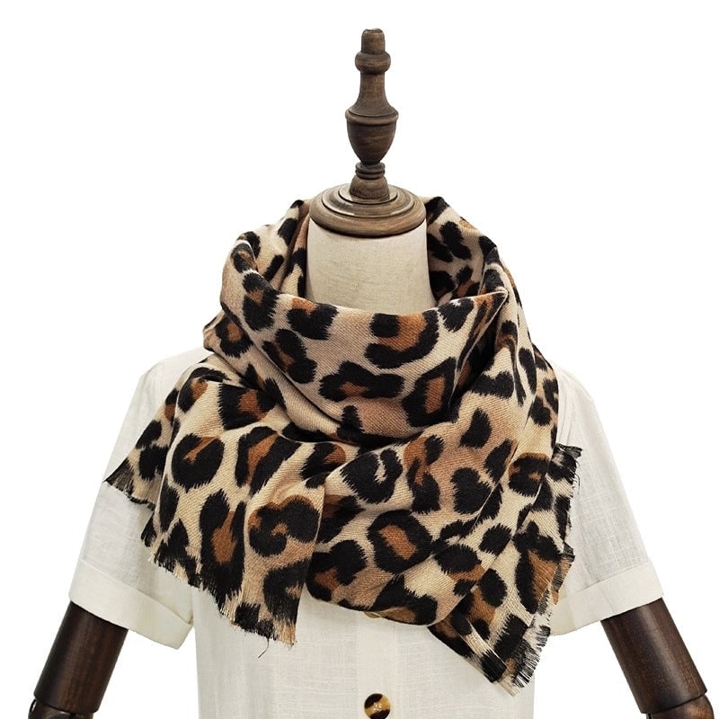 New Autumn And Winter Fashion Cashmere Scarf Women's Classic Leopard Long Thickened Warm Shawl
