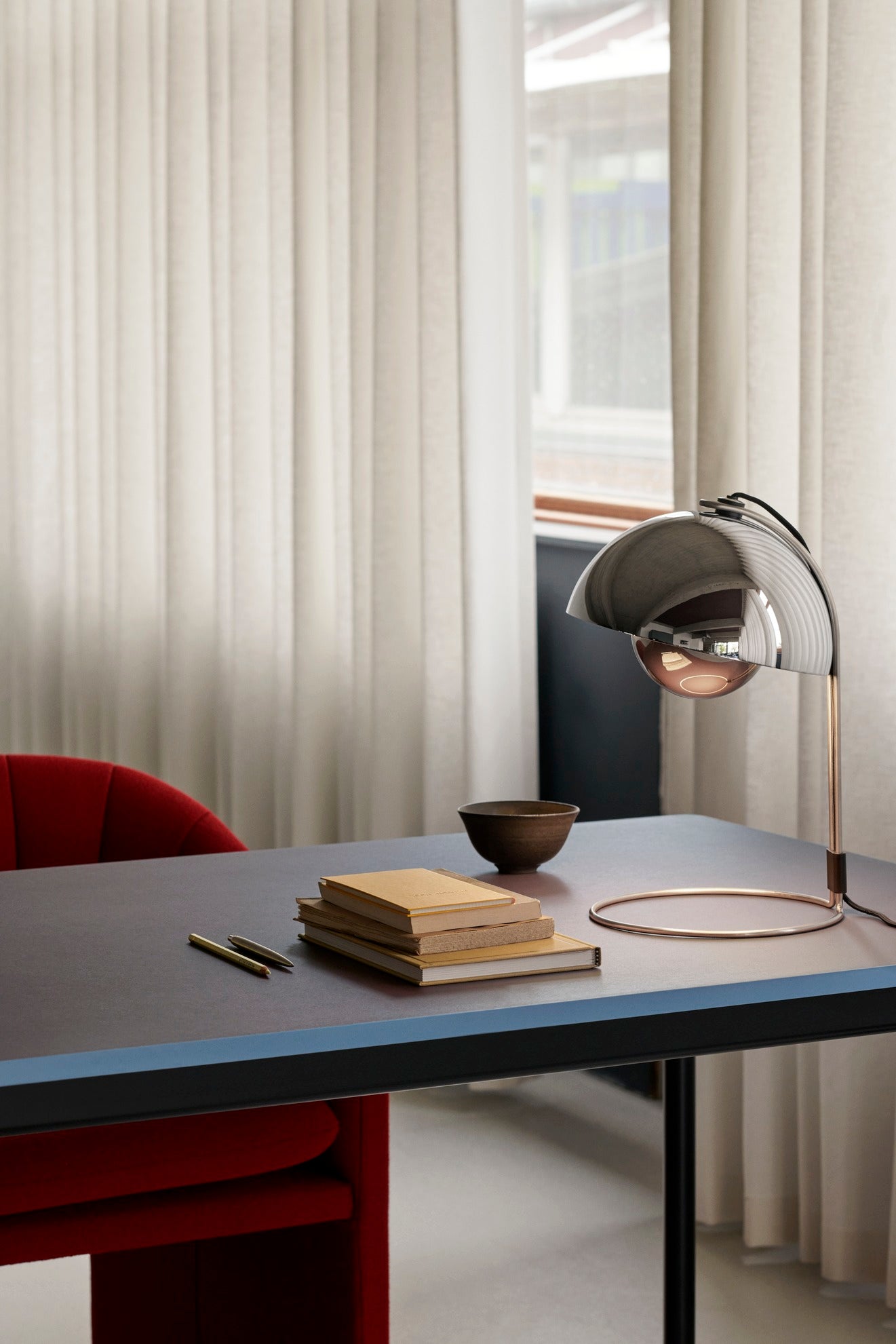 Tradition Flowerpot VP4 table lamp